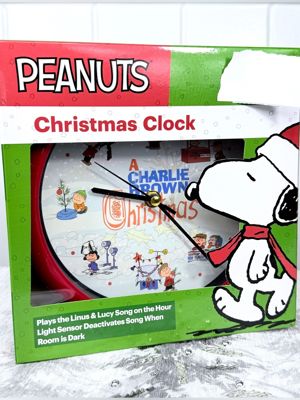 NEW Peanuts Christmas Clock